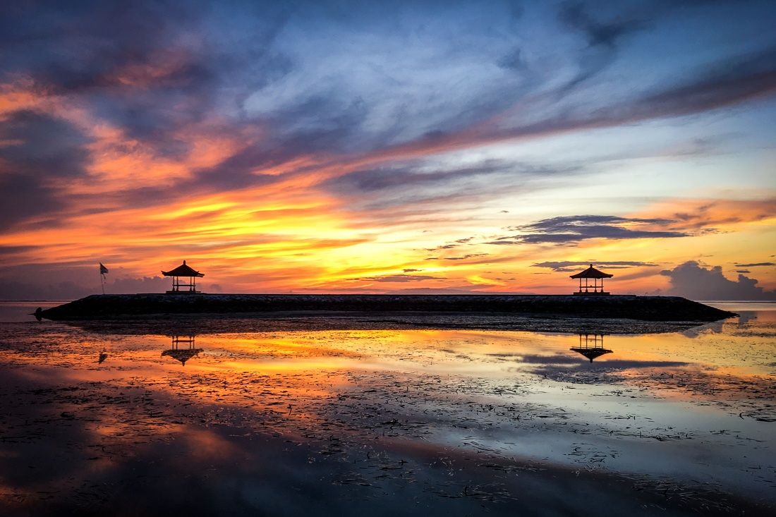 Sunrise Spektakuler di Pantai Sanur: Spot Foto & Waktu Terbaik!